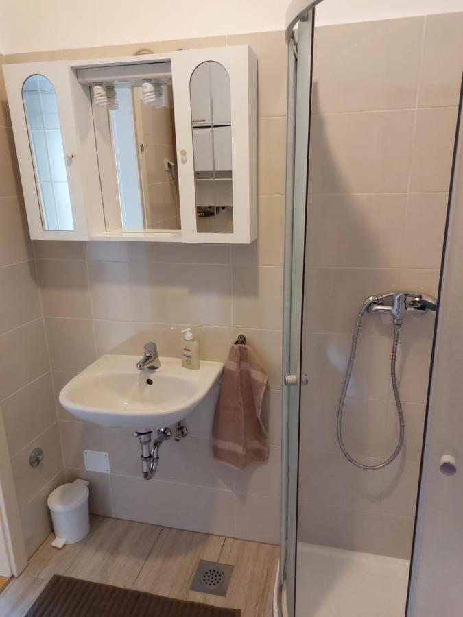 Apartman Suzy Pula Ngoại thất bức ảnh