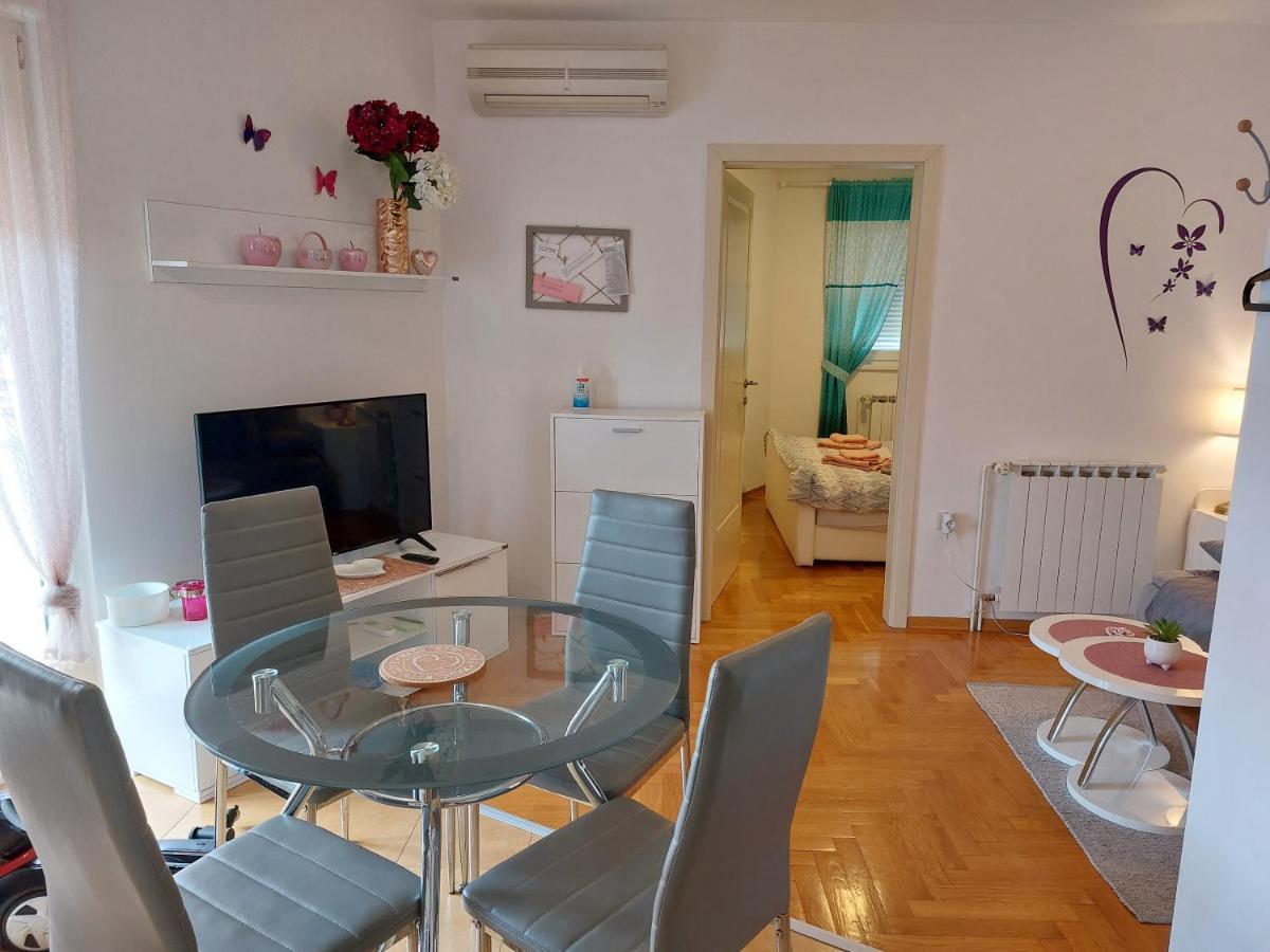 Apartman Suzy Pula Ngoại thất bức ảnh
